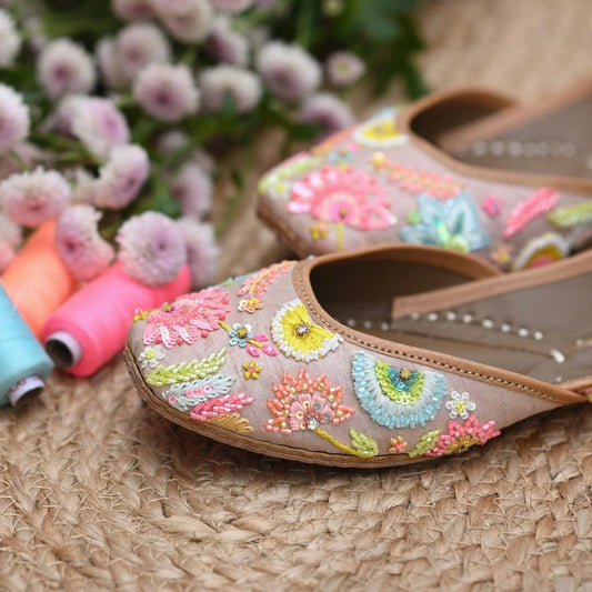 Lohri 2024: Elevate Your Style with Must-Have Punjabi Juttis - Coral Haze