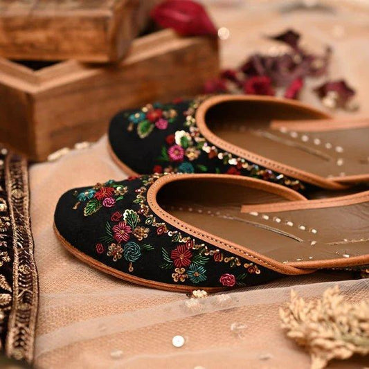 Top 6 Coral Haze Punjabi Juttis for Your Baisakhi 2024 Outfit - Coral Haze