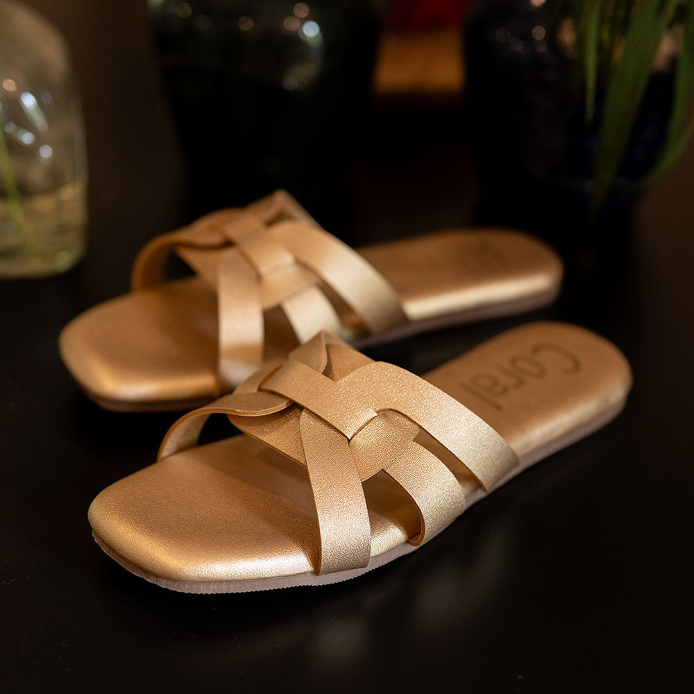 Adele in Gold