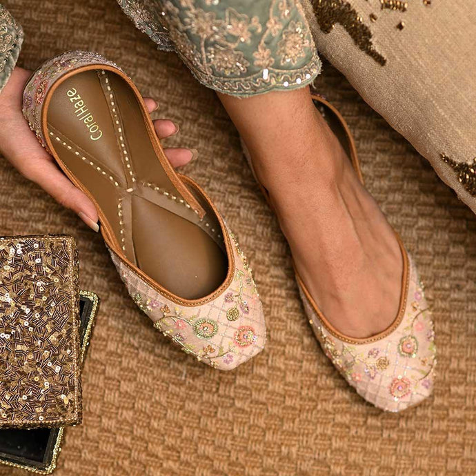 Handcrafted Traditional Juttis for Weddings: Elevate Your Bridal Style