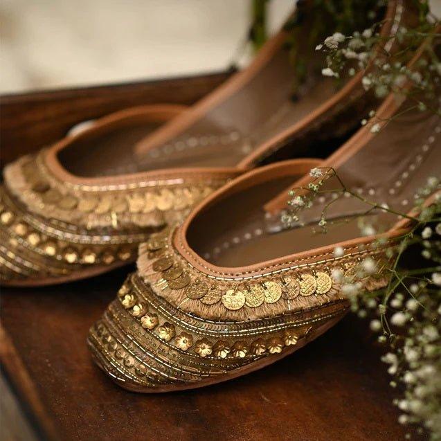 Stylish Juttis: The Perfect Blend of Tradition and Fashion