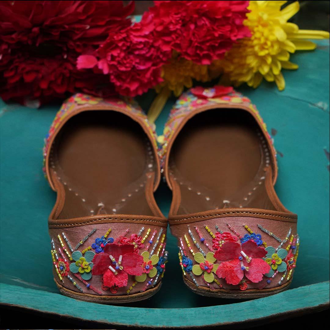 Thoughtful Gifts For Your Loved Ones - Coral Haze