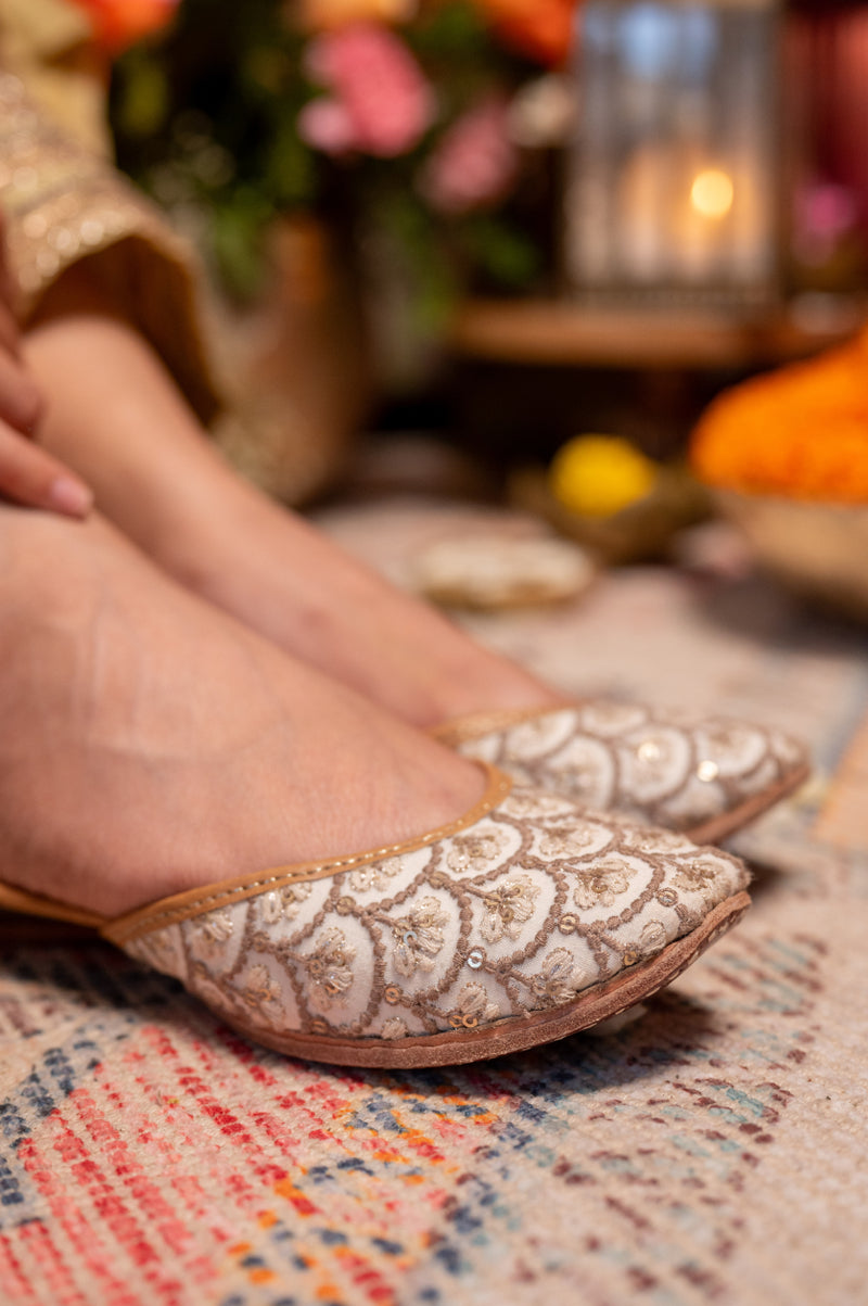 beige threadwork