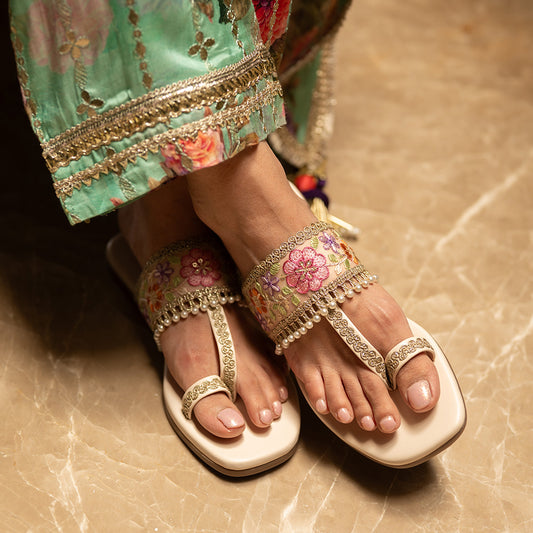 Decorative Kolhapuri sandals for women with floral patterns