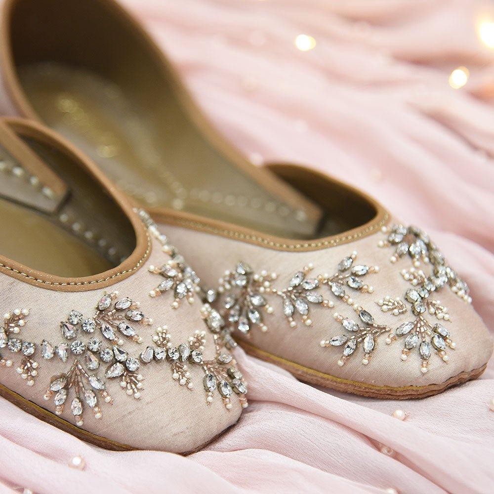 Coral colored wedding online shoes